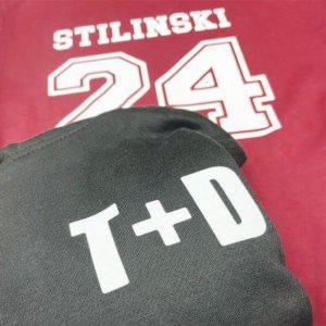 הדפסת שם ומספר על קפוצון